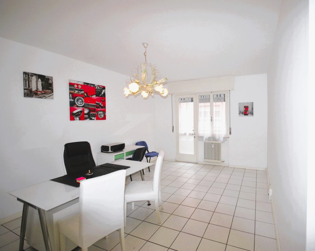 Udine – Ufficio Studio con balcone in vendita
